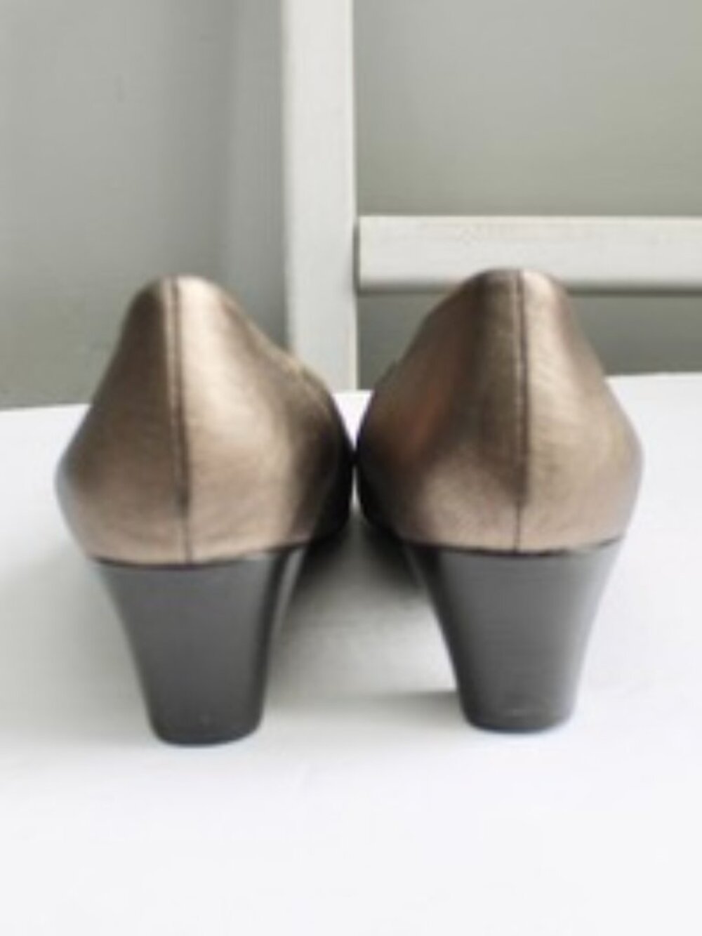 Munro Womens Jillian Block Heel Pumps sz 10.5 N,Metallic Bronze Taupe Round Toe - Picture 3 of 8